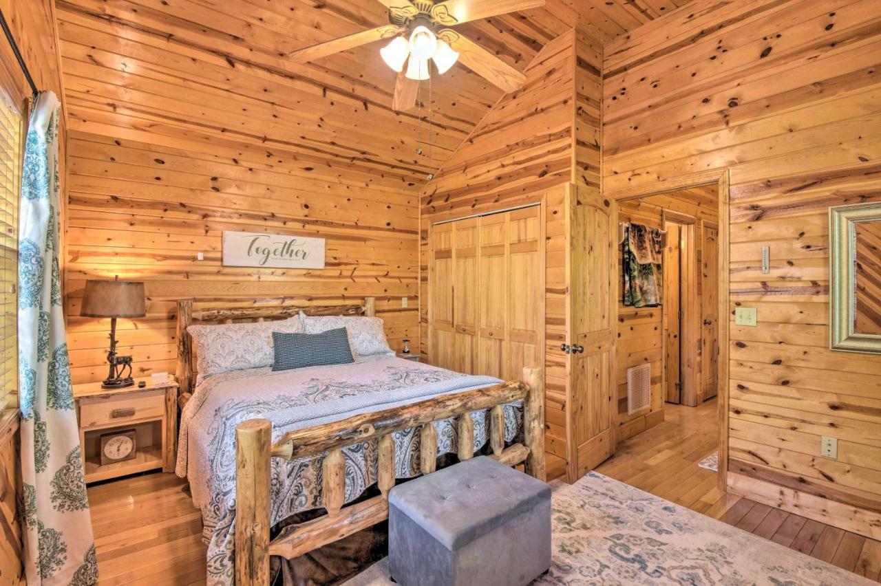 Cozy Hiawassee Cabin With Fire Pit And Mtn Views! Εξωτερικό φωτογραφία