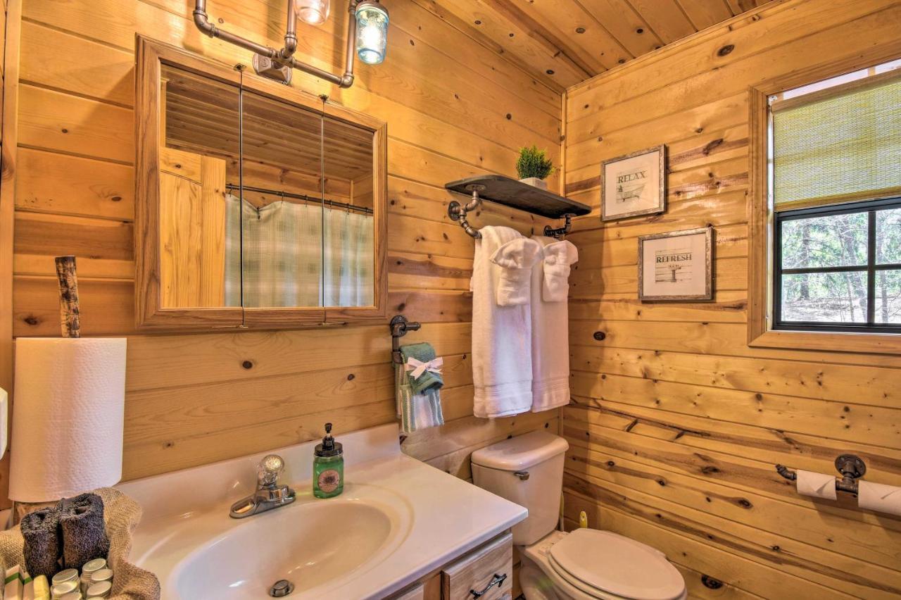 Cozy Hiawassee Cabin With Fire Pit And Mtn Views! Εξωτερικό φωτογραφία