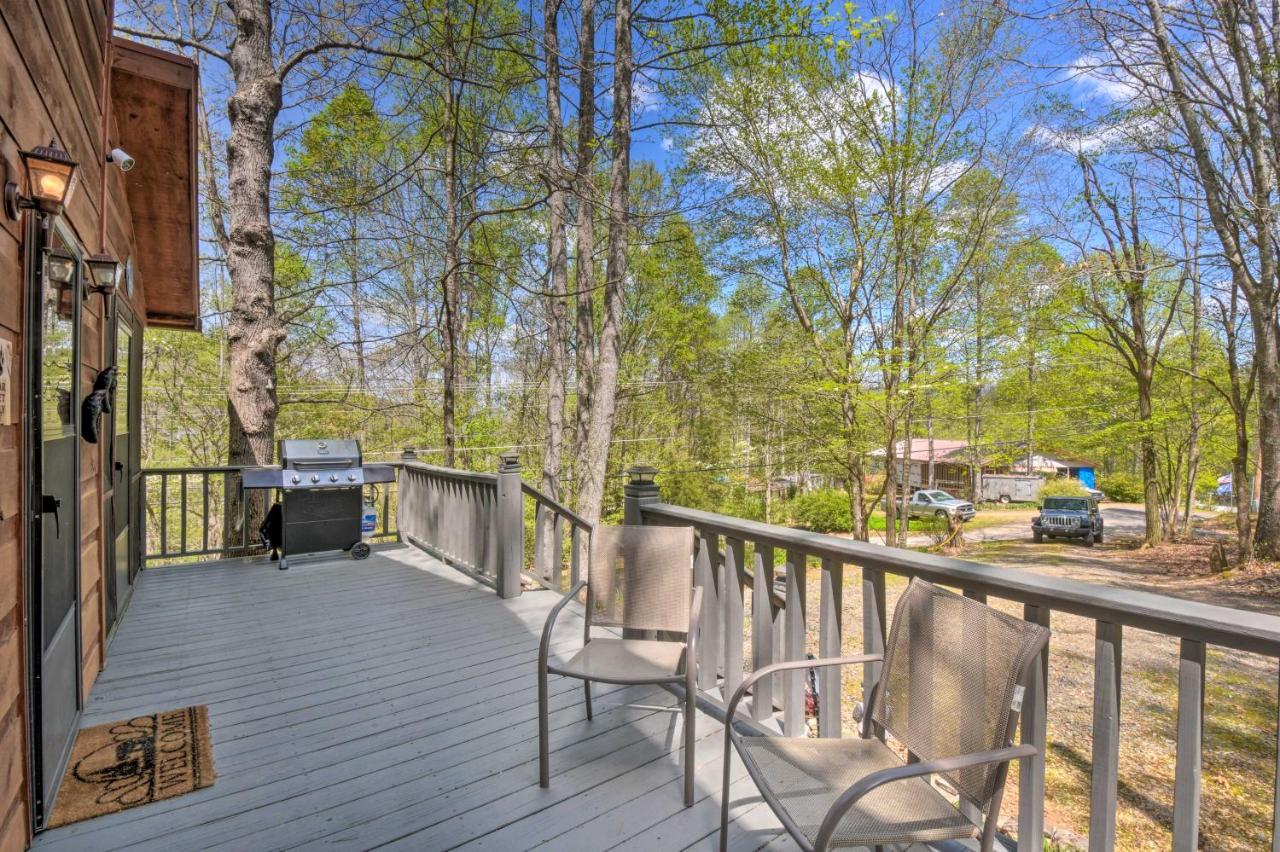 Cozy Hiawassee Cabin With Fire Pit And Mtn Views! Εξωτερικό φωτογραφία